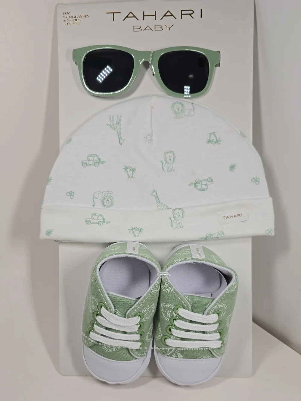 TAHARI Baby Mint Green Infant Shoe & Hat Set with Sunglasses NWT